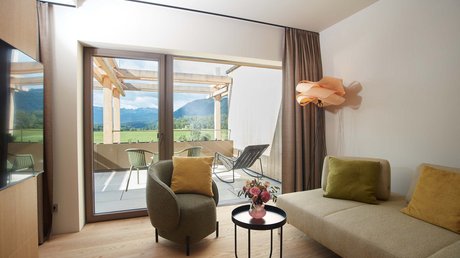 Pictures of a dream holiday in Bad Tölz Living room with terrace and mountain view through large glass doors