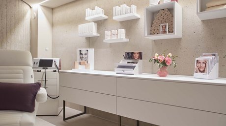 Pictures of a dream holiday in Bad Tölz Modern cosmetic and treatment products in a bright wellness room